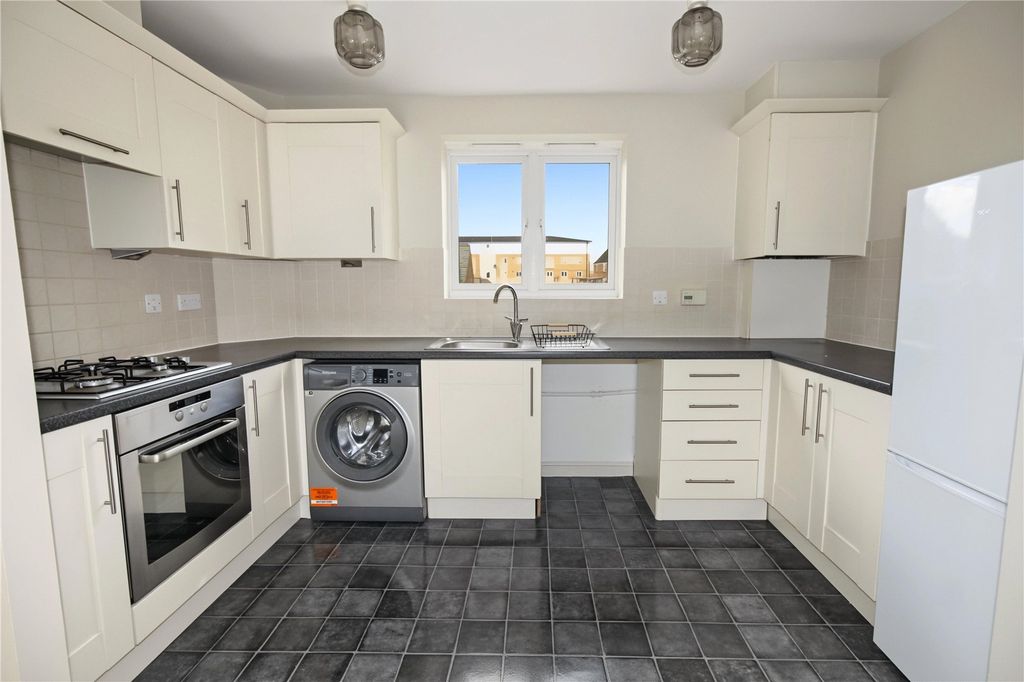 Property photo 3 of 9 Picture No. 02
