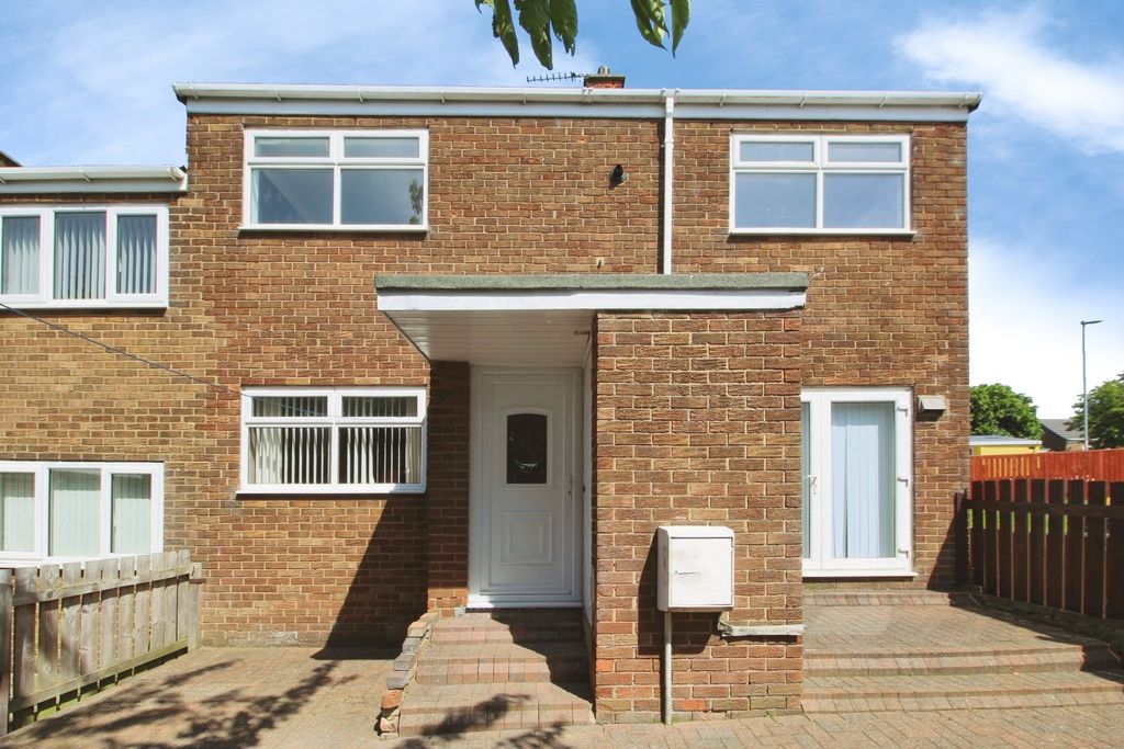 Property photo 1 of 16 External