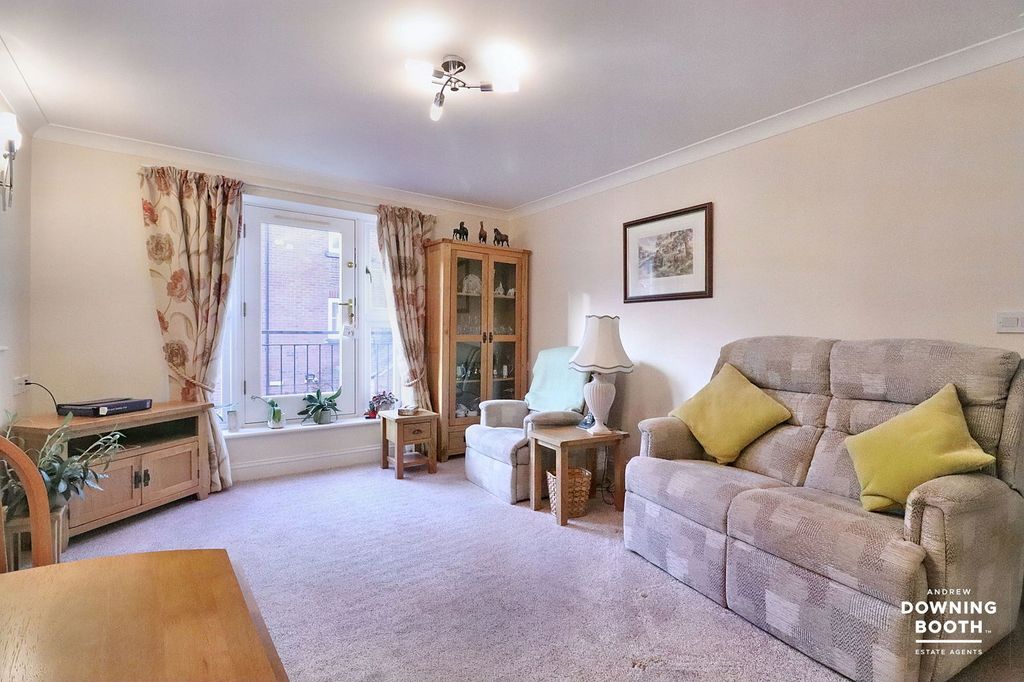 Property photo 3 of 17
