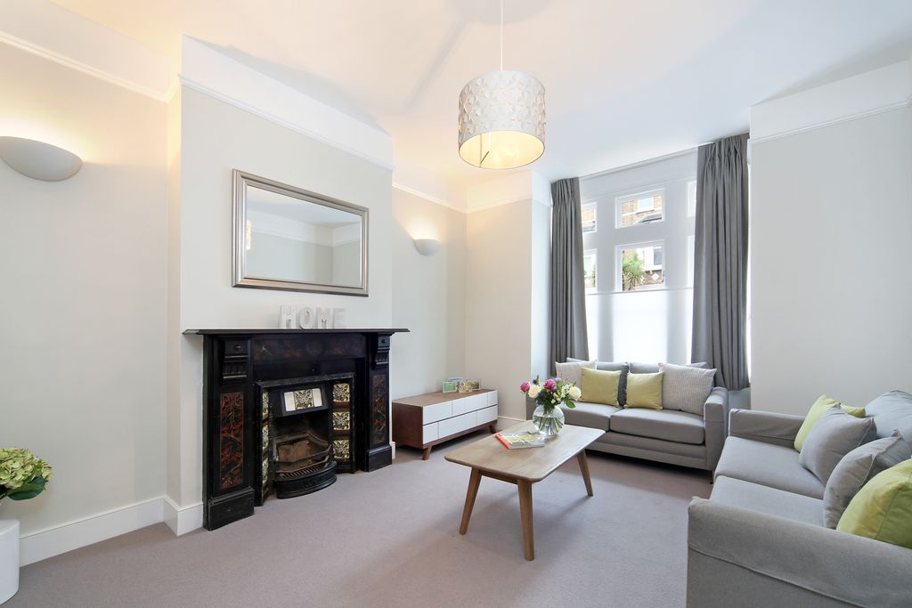 Property photo 1 of 7