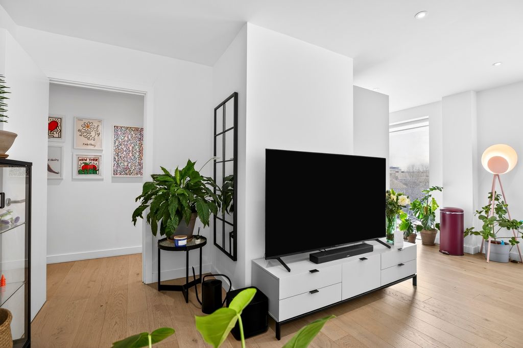 Property photo 2 of 20 Open Plan Living