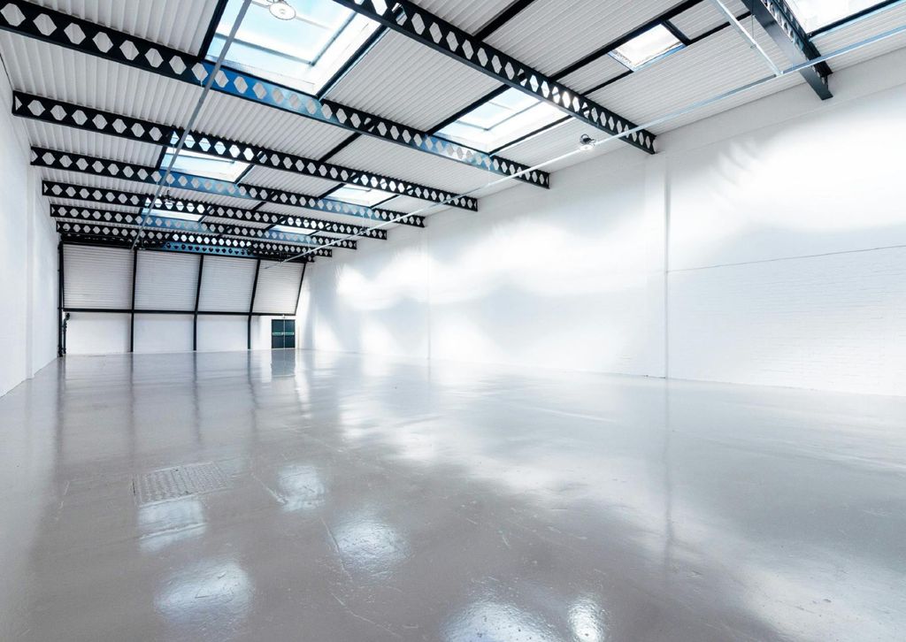 Property photo 3 of 7 P4 Unit 7 Warehouse Internal.Jpg