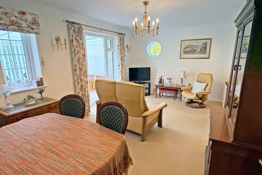 Property photo 3 of 11 5019975