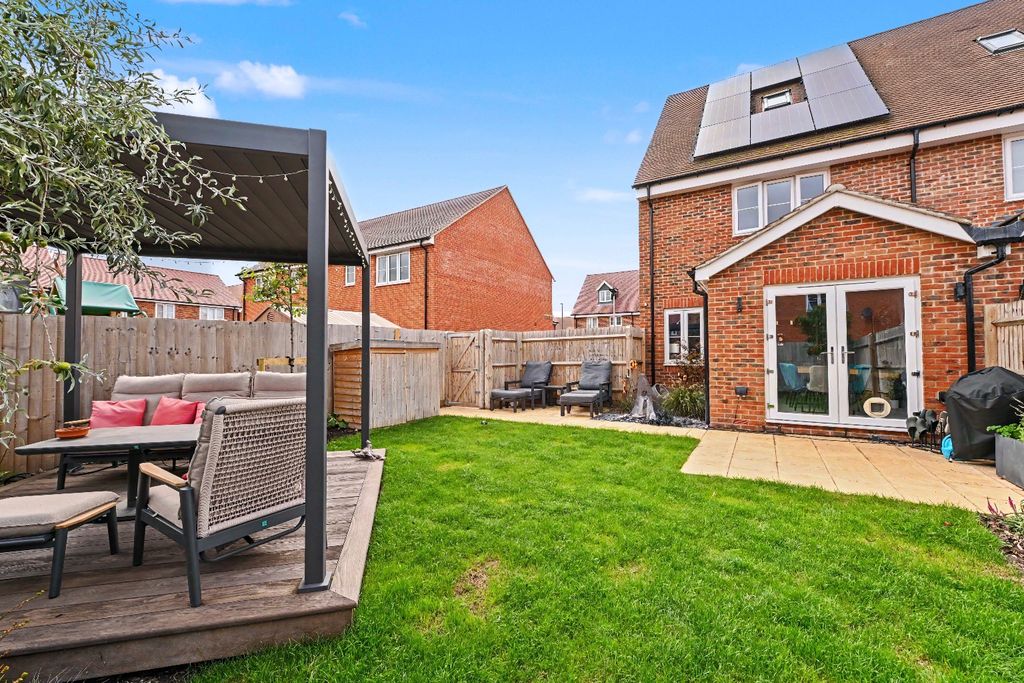 Property photo 2 of 24 5477563