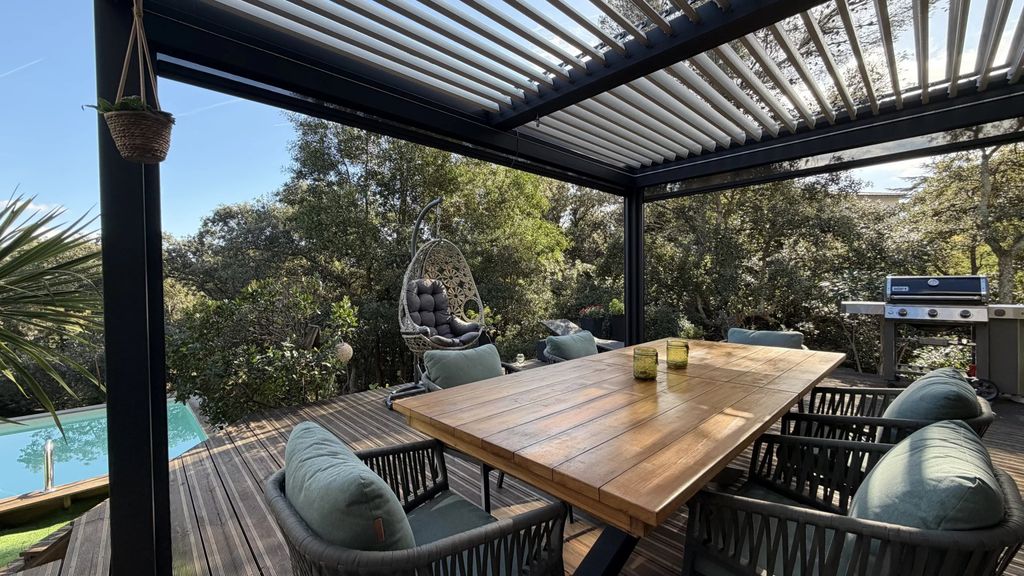 Property photo 1 of 26