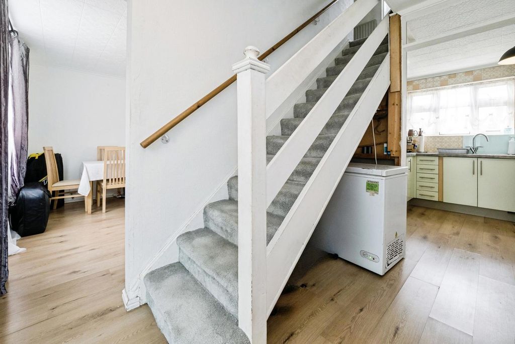 Property photo 2 of 18 Pbox-Img.Jpg