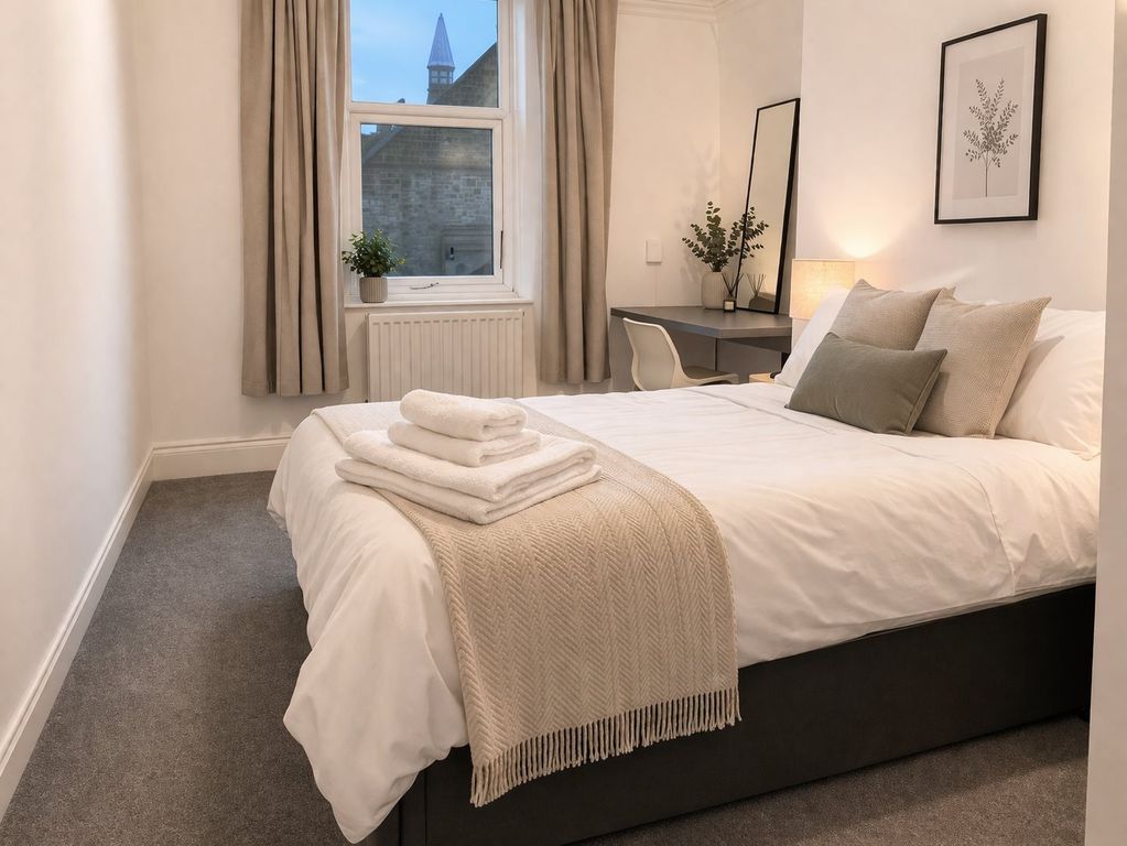 Property photo 3 of 9 Bedroom 1