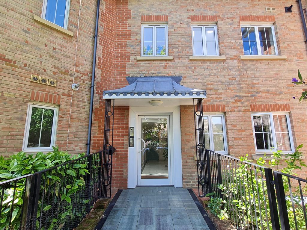 Property photo 2 of 18