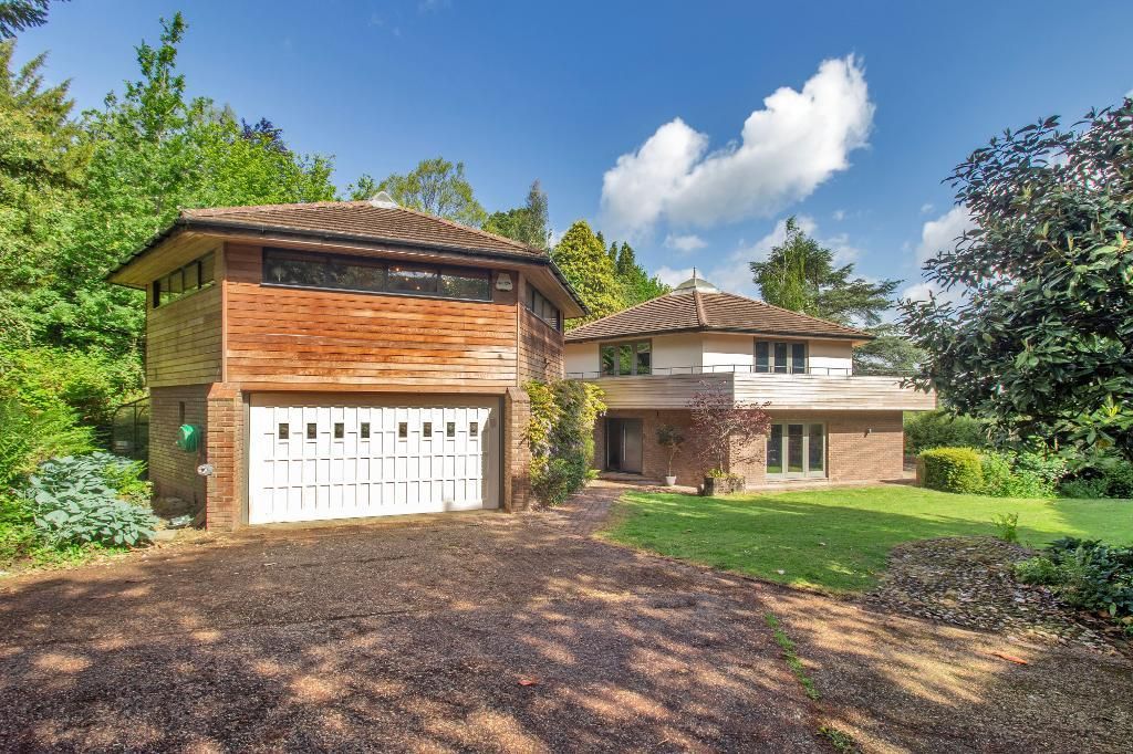 Property photo 1 of 28