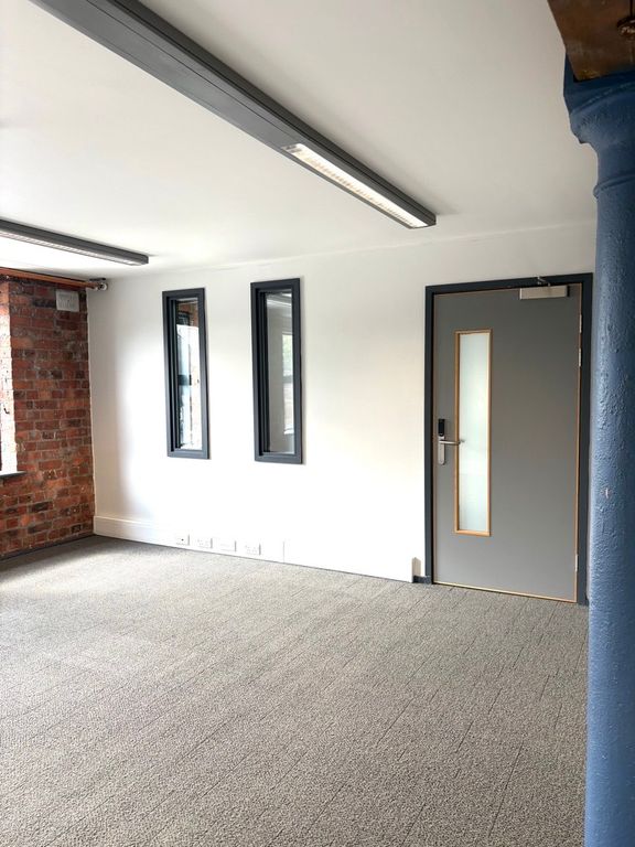 Property photo 1 of 4 Maling Exchange 111