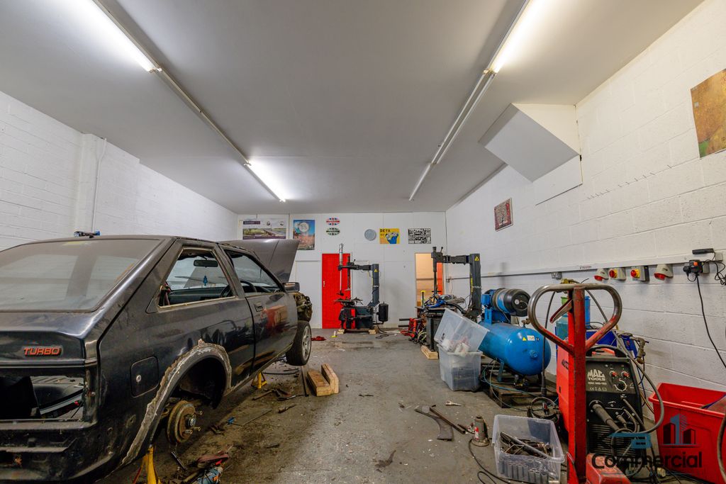 Property photo 3 of 9