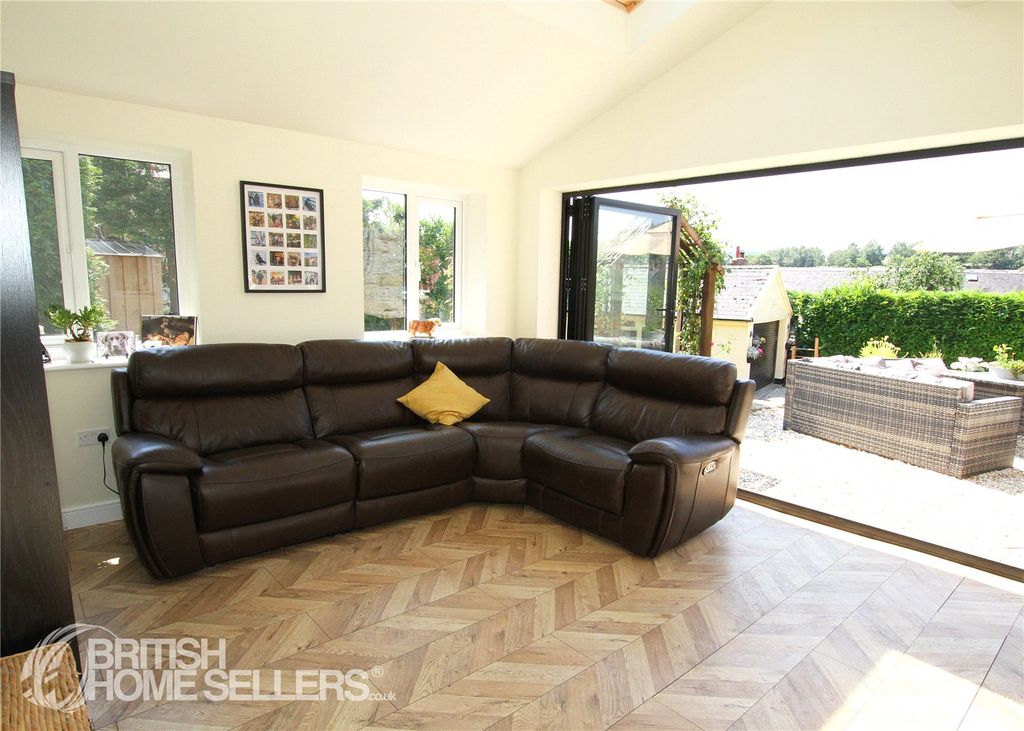 Property photo 2 of 24 Picture No. 06