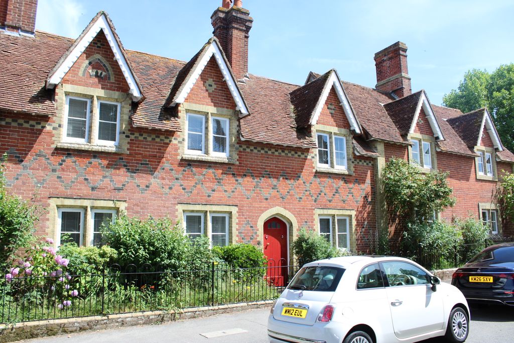 Property photo 2 of 3