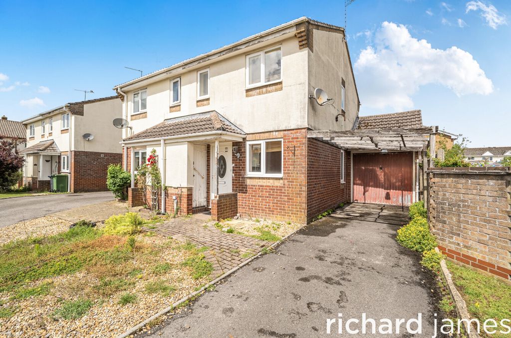 Property photo 1 of 12 302Bce7d2120439B8Afef38E8B4394F3