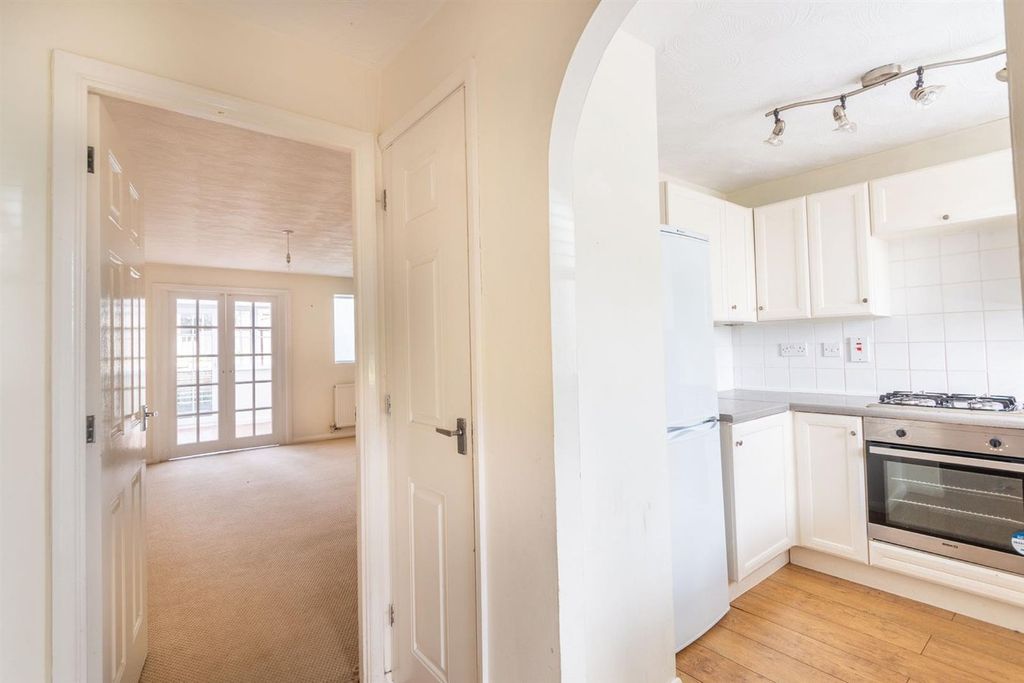 Property photo 3 of 13