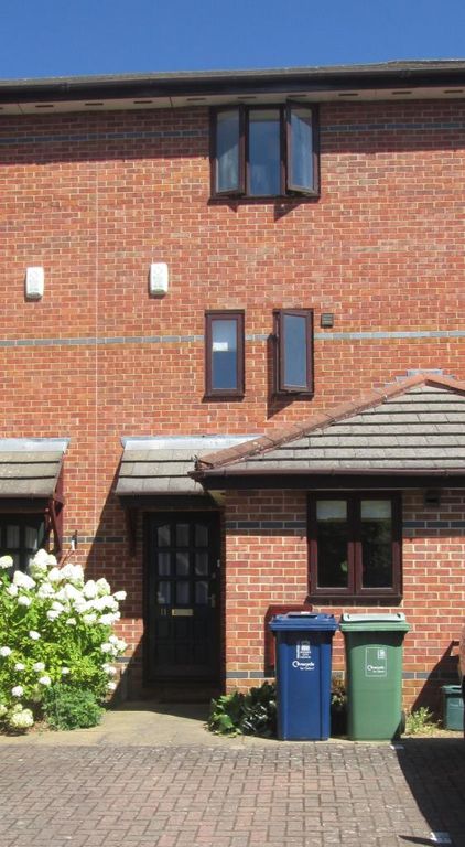 Property photo 1 of 8 External