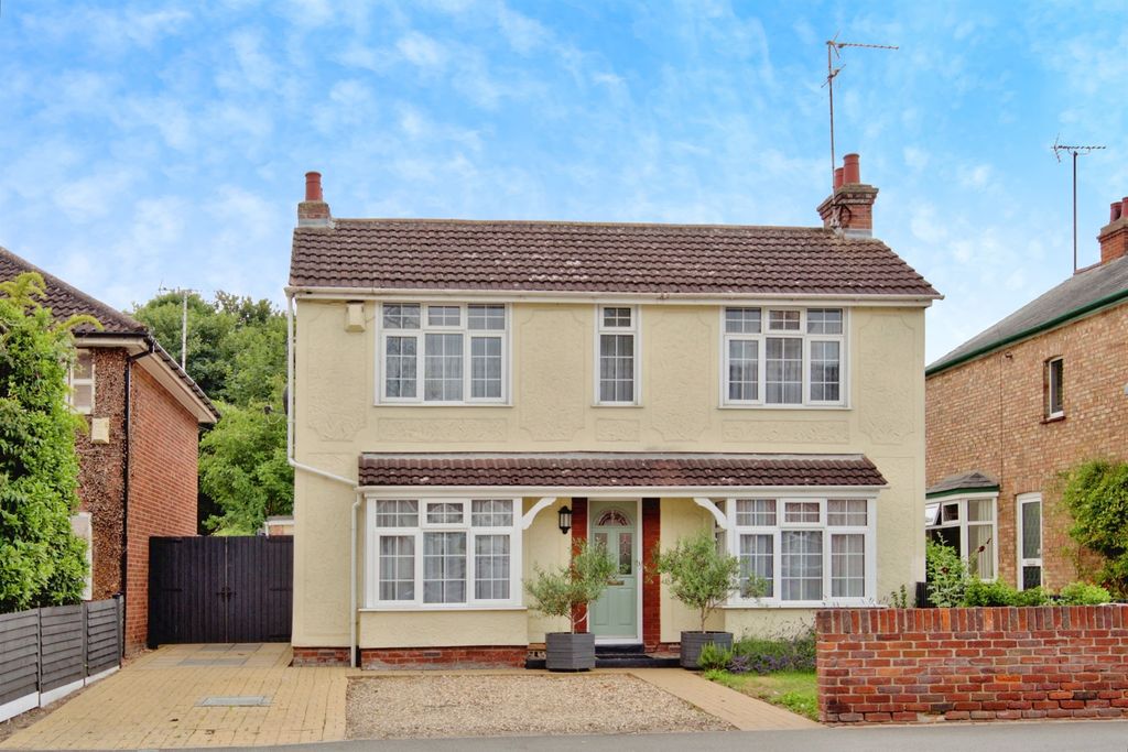 Property photo 1 of 34