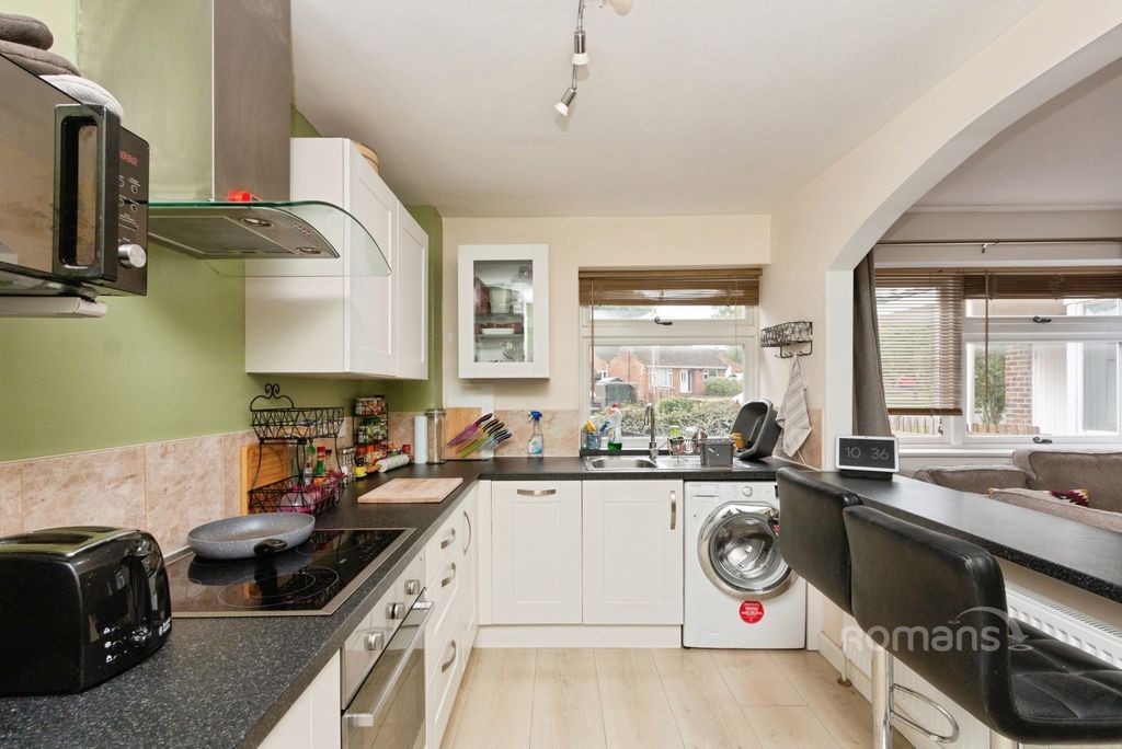 Property photo 3 of 10 Pbox-Img.Jpg