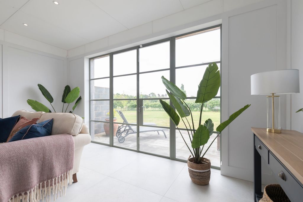 Property photo 3 of 23