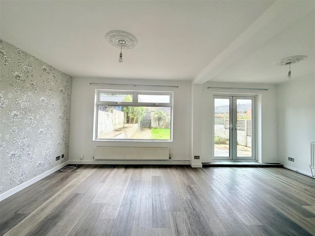 Property photo 2 of 12 Fullsizerender 2.Jpeg