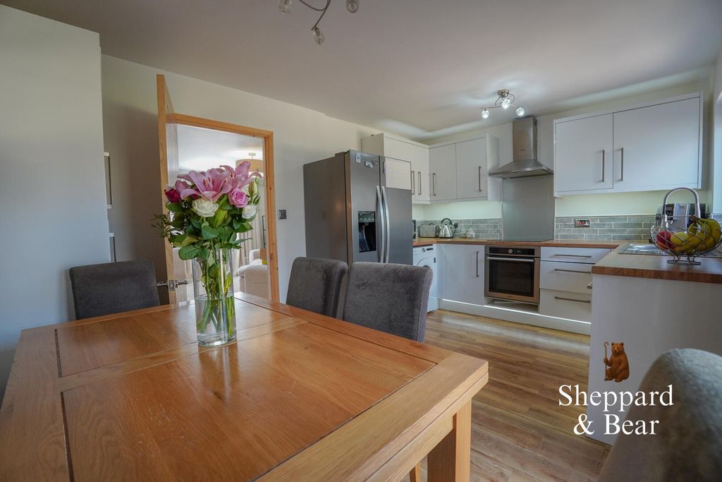 Property photo 2 of 48 Kitchen