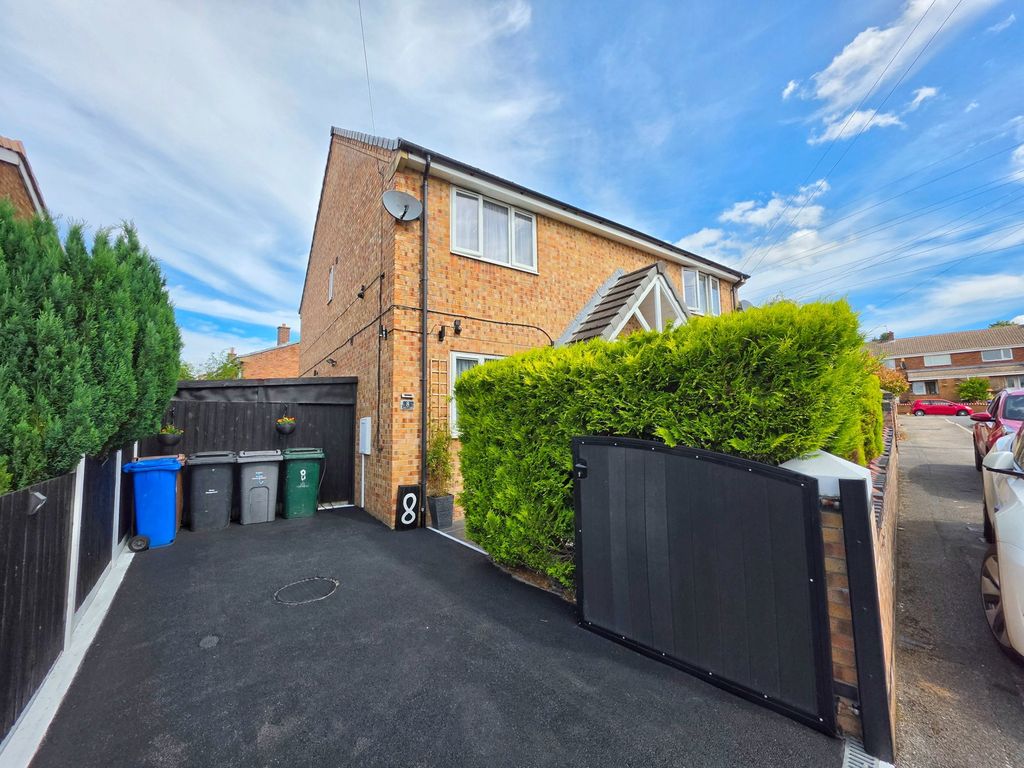 Property photo 2 of 18