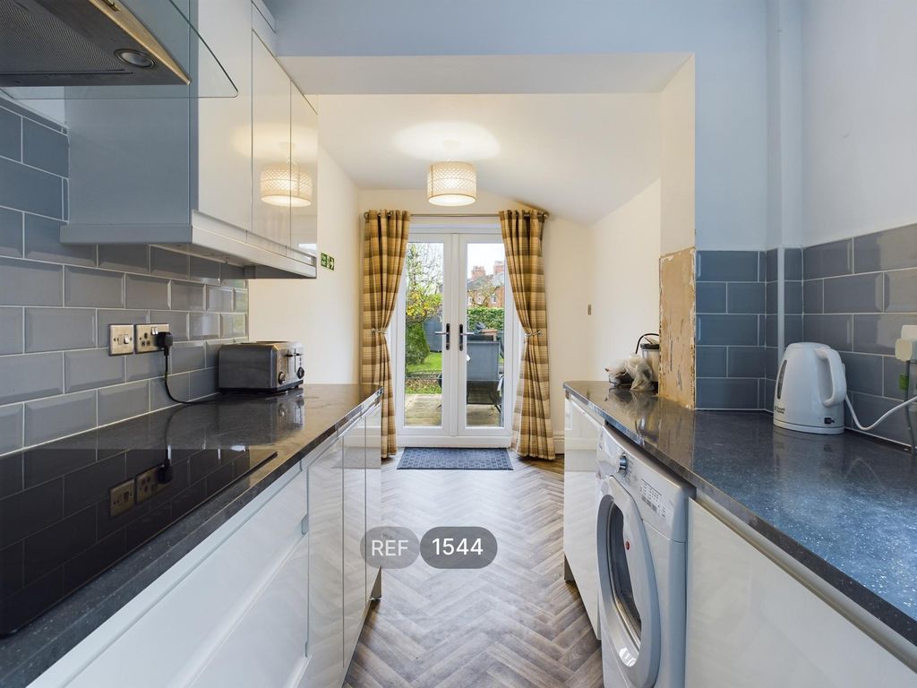 Property photo 2 of 29 Kitchen