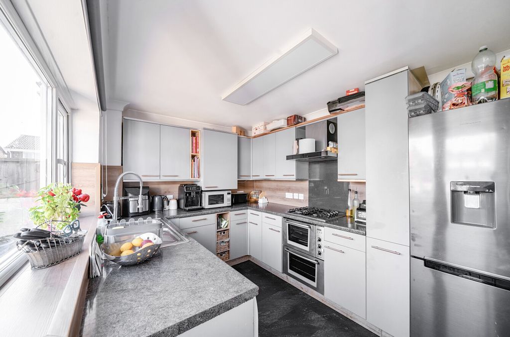 Property photo 3 of 14 150153811