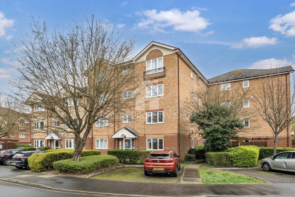 Property photo 2 of 12