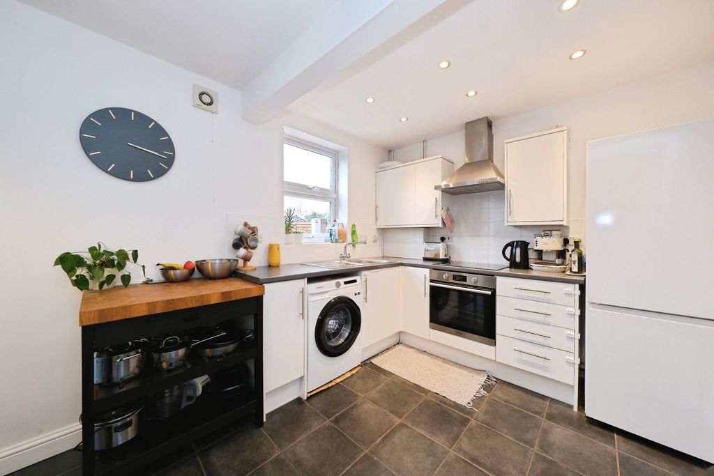 Property photo 2 of 16 Pbox-Img.Jpg