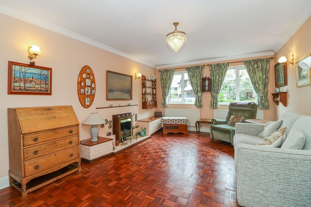 Property photo 3 of 25