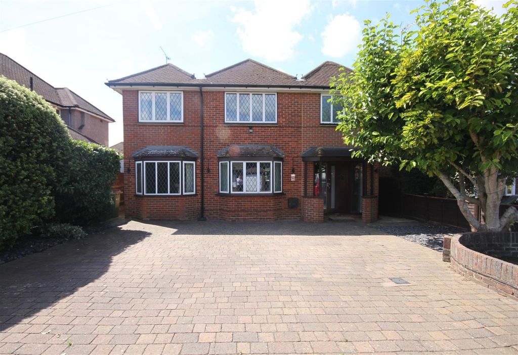 Property photo 1 of 41