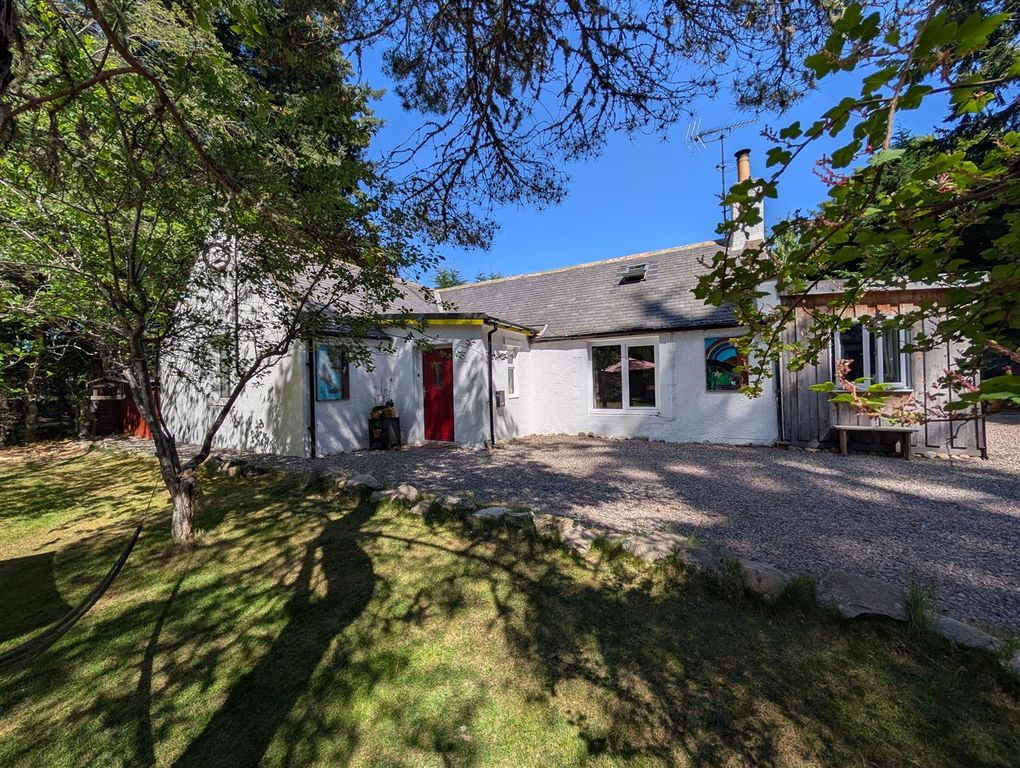 Property photo 1 of 31 Carron Lodge
