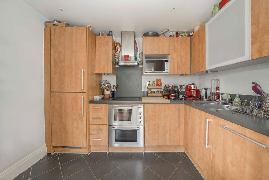 Property photo 3 of 5