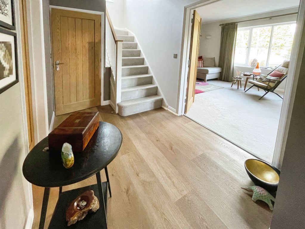 Property photo 2 of 32