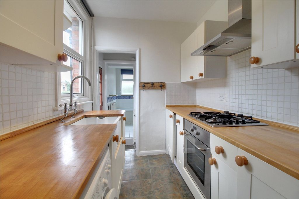 Property photo 2 of 12 Picture No. 06