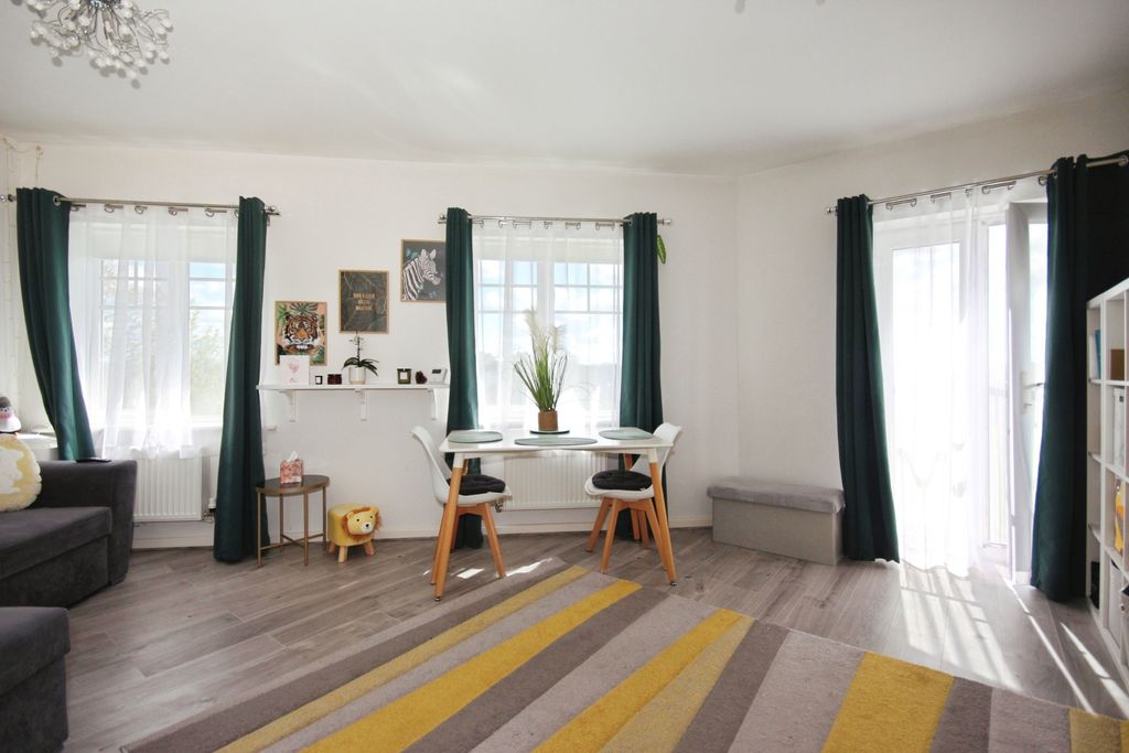 Property photo 3 of 15 Living Room