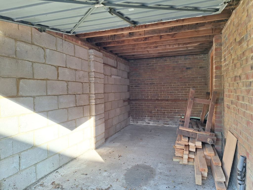 Property photo 2 of 2