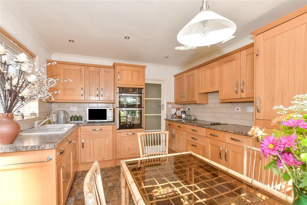 Property photo 3 of 14 Kitchen/ Breakfast Room