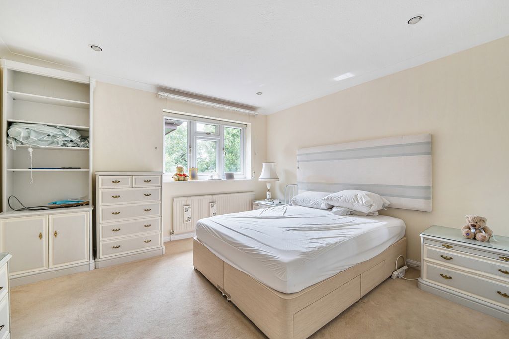 Property photo 3 of 21 1326356-4-6875190...