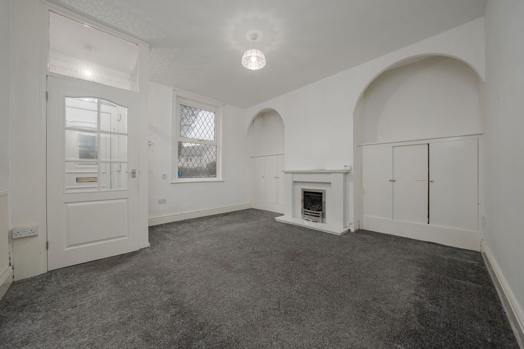 Property photo 2 of 14 Gallery