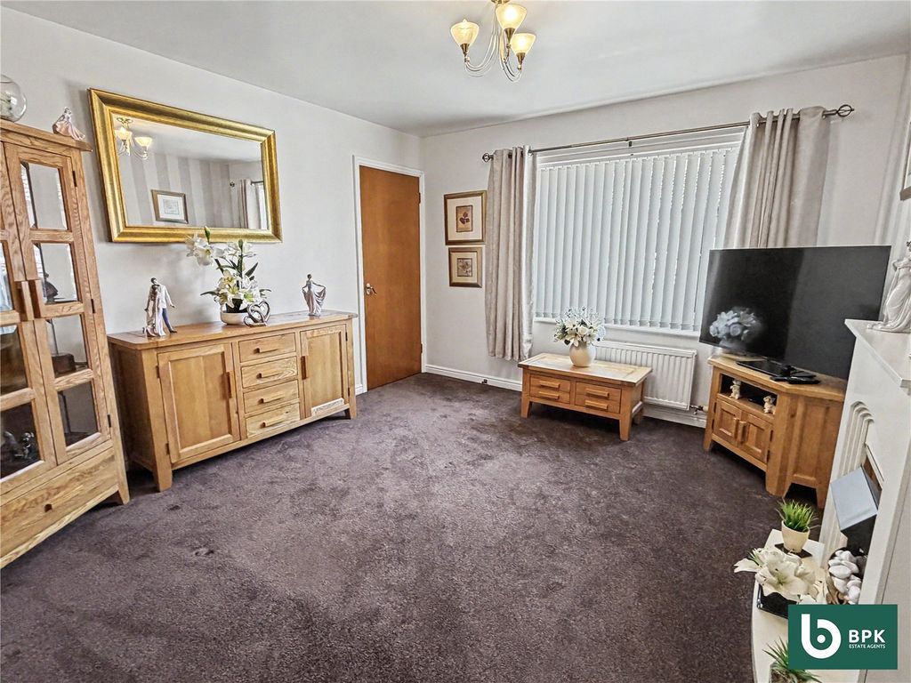 Property photo 2 of 8 Picture No. 01