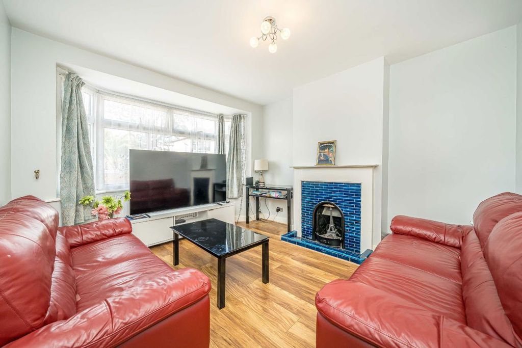 Property photo 2 of 7
