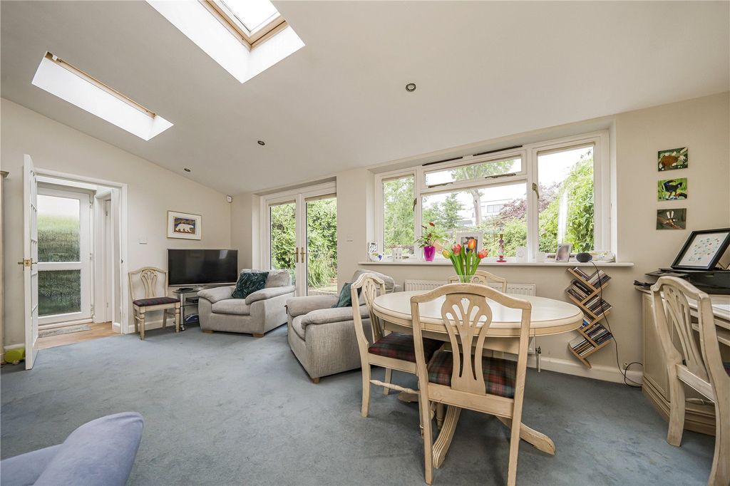 Property photo 3 of 17 Picture No. 27