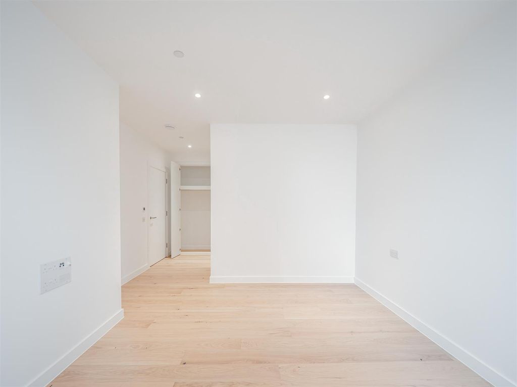 Property photo 3 of 17 4.Jpg