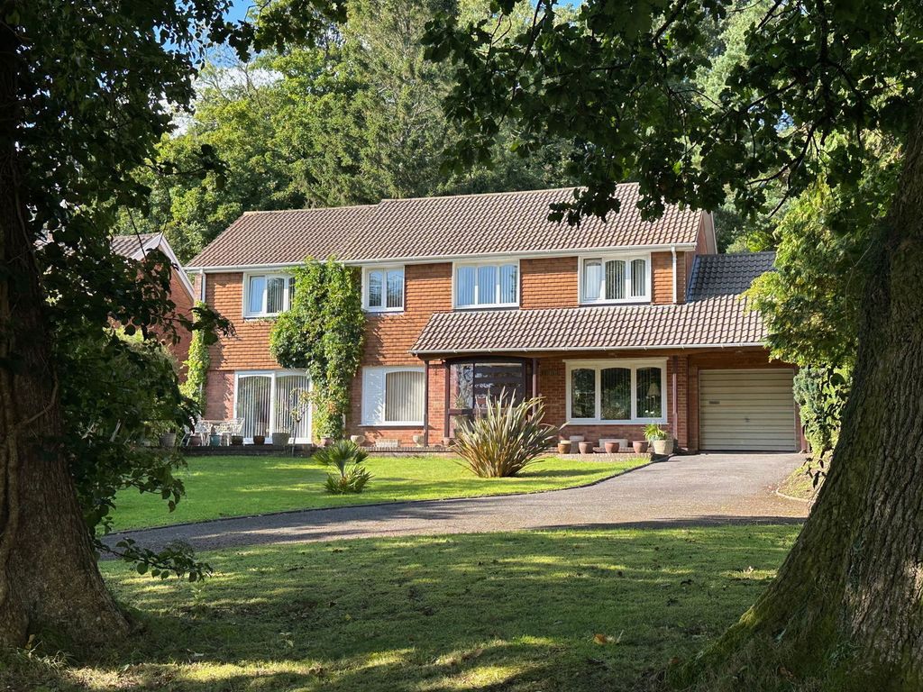 Property photo 1 of 42