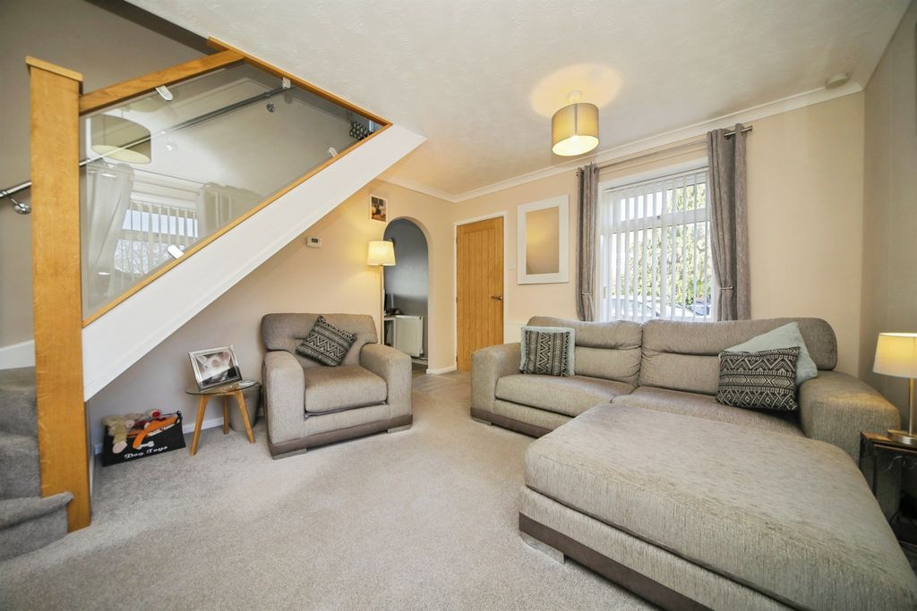 Property photo 2 of 13