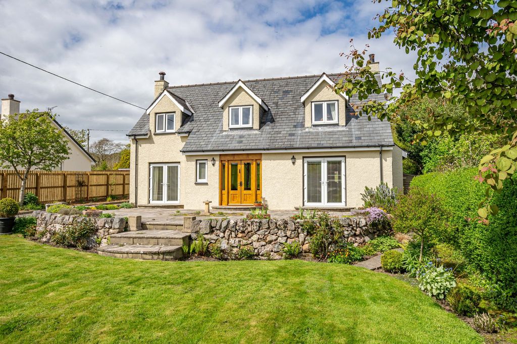 Property photo 3 of 46
