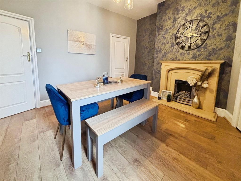 Property photo 3 of 20 Dining Room