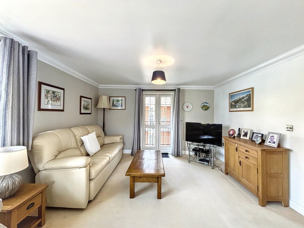 Property photo 3 of 20